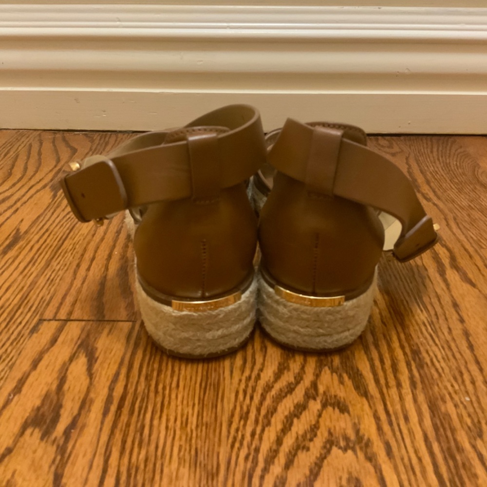 Shoes - Picture 2 of 9